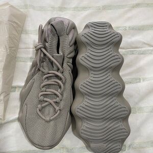 Adidas Yeezy Stone Flax US size 9 mend